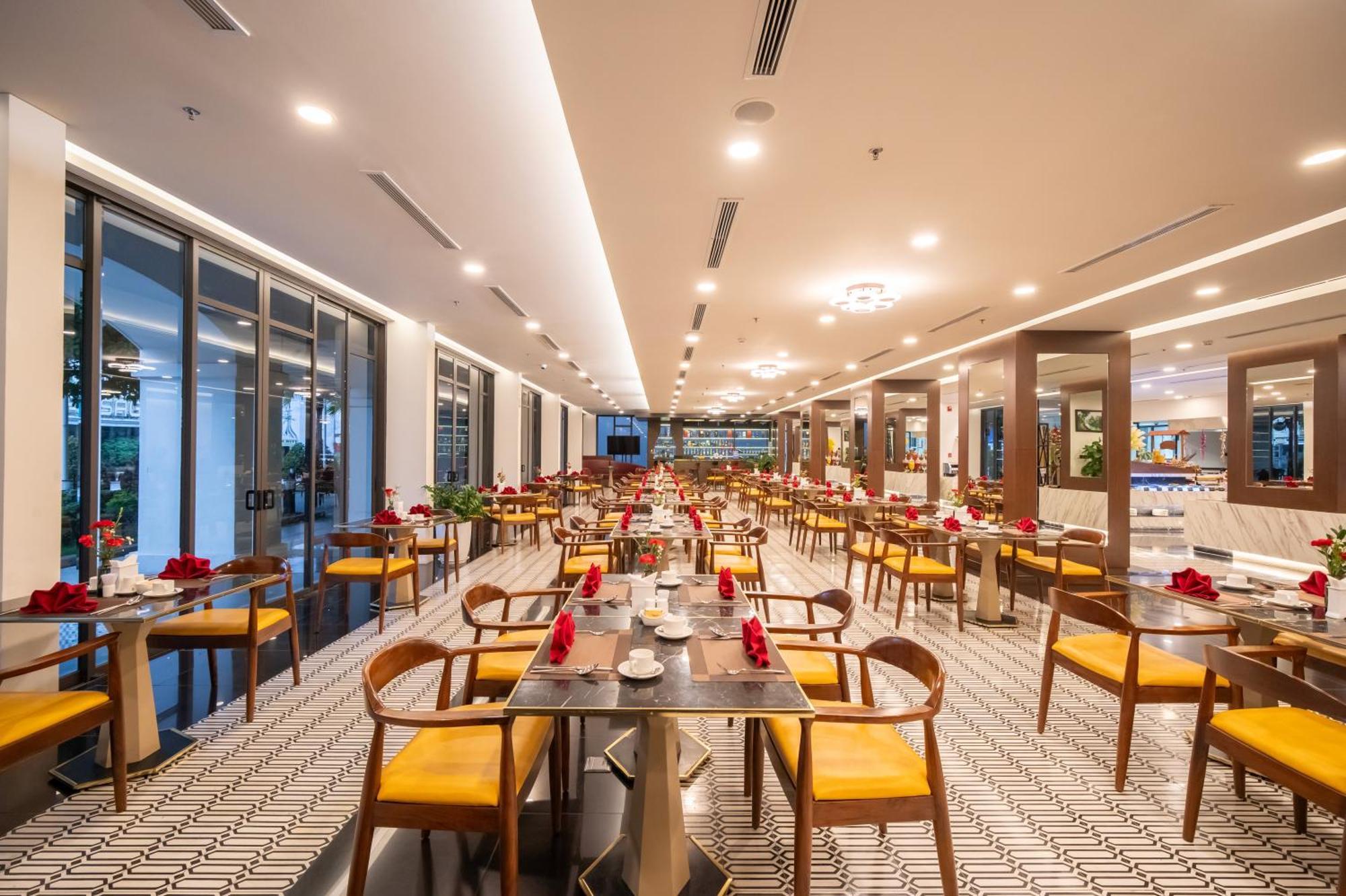 Senna Hue Hotel Zewnętrze zdjęcie The restaurant